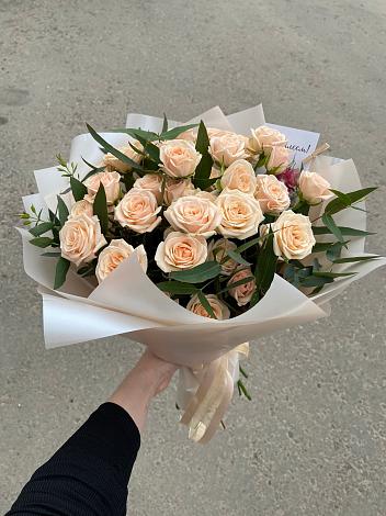 Букет Кремовые розы Латте в Белеутово